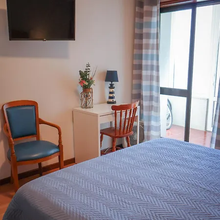 Areia Stayinn * Árvore